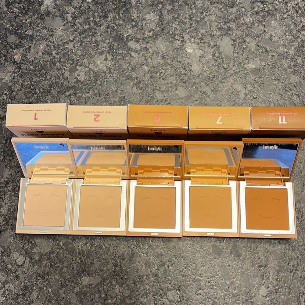 Benefit Cosmetics Hello Happy Velvet Powder Foundation no. 11 last one in stock